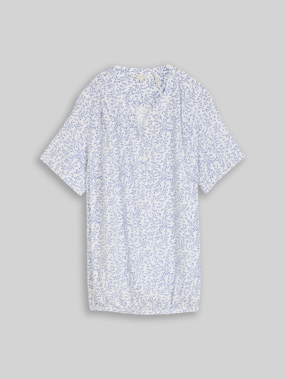 Plus Size – Patterned Blouse - white small leaves design