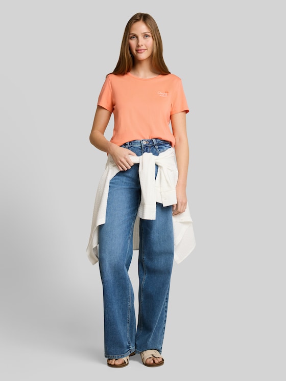 T-shirt with embroidery - bright coral