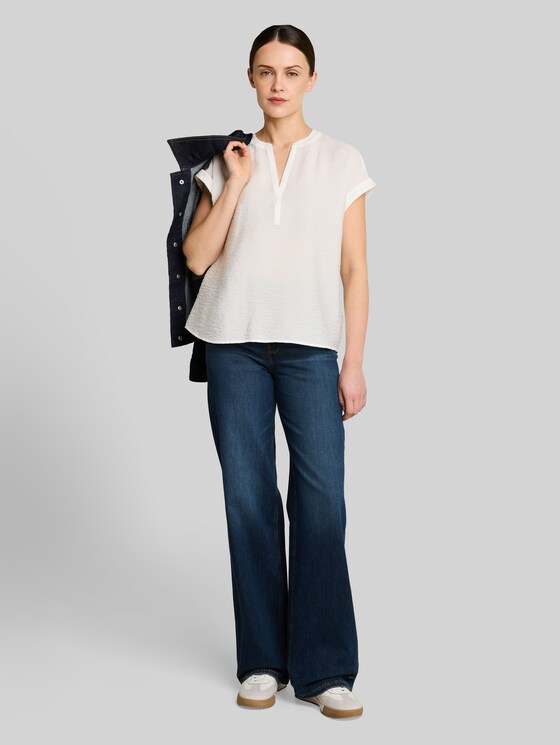 Loose-fit blouse with V-neck - Whisper White