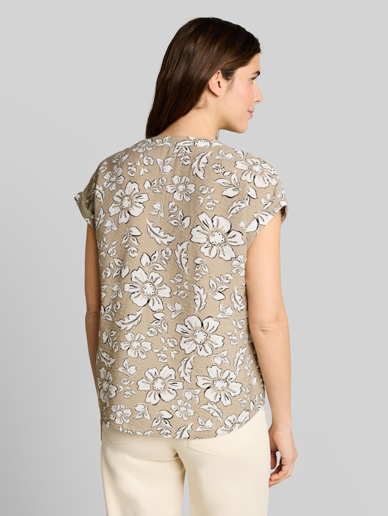 Loose-fit blouse with V-neck - olive big flower design