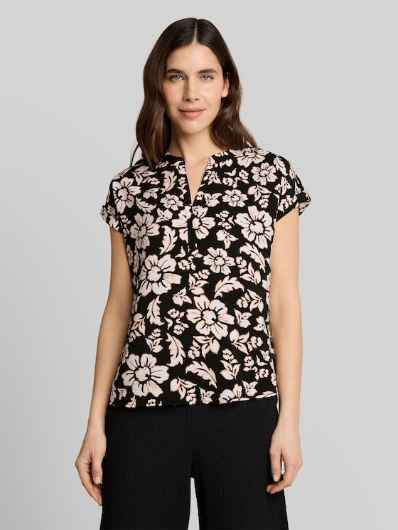 Loose-fit blouse with V-neck - black big flower design