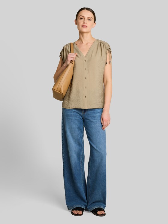 Blouse top with V-neck - Silver Olive