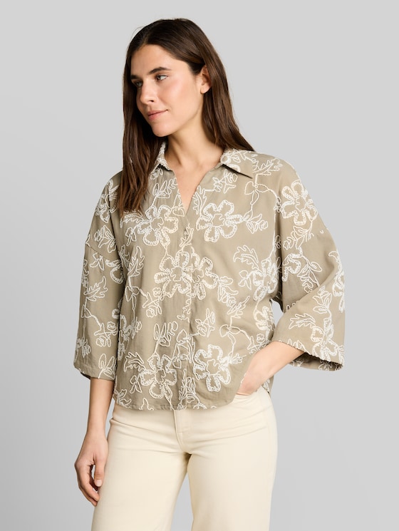 Oversized blouse with floral embroidery - olive white big flower design