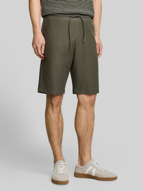 Regular-fit shorts with drawstring - deep leaf green