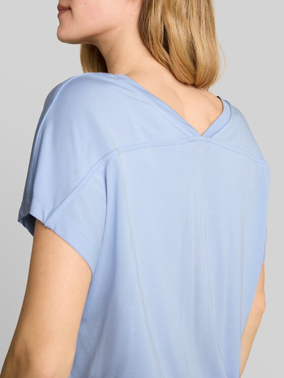 T-shirt with V-neck - Kentucky Blue