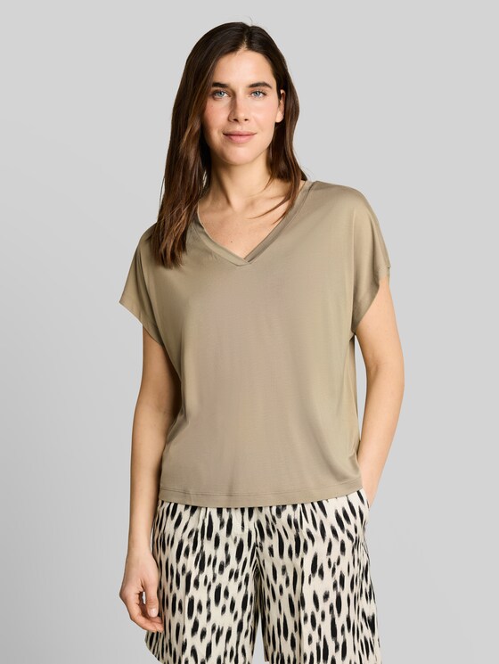 T-shirt with V-neck - Silver Olive