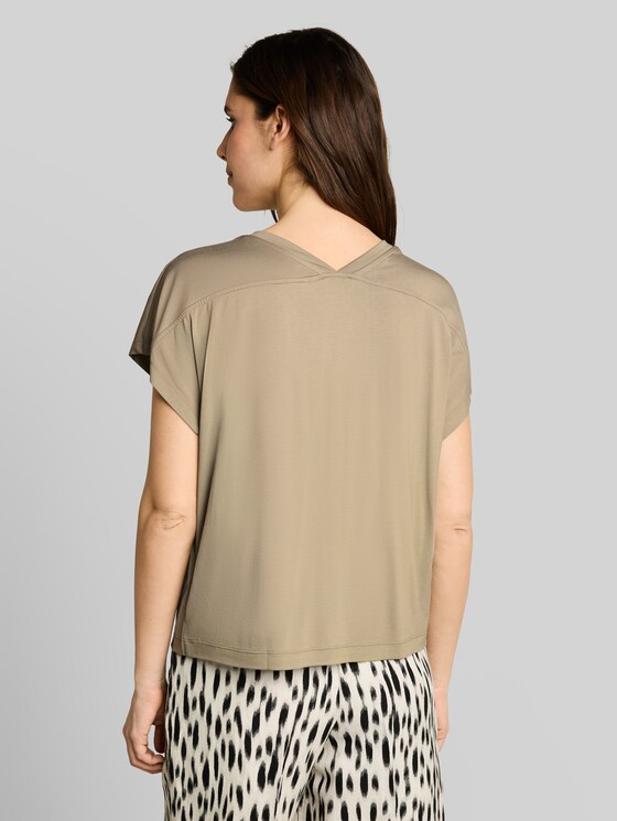T-shirt with V-neck - Silver Olive