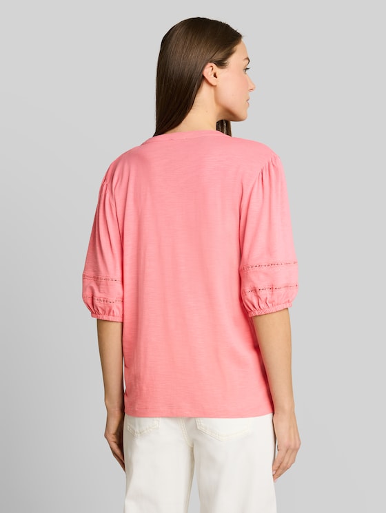 Blouse-style T-shirt with lace details - soft fuchsia pink