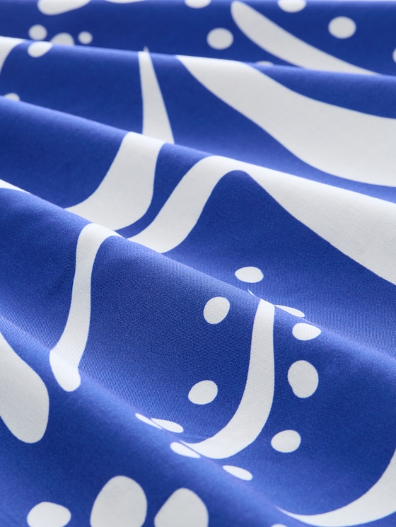 T-shirt in a mix of materials - shiny royal blue