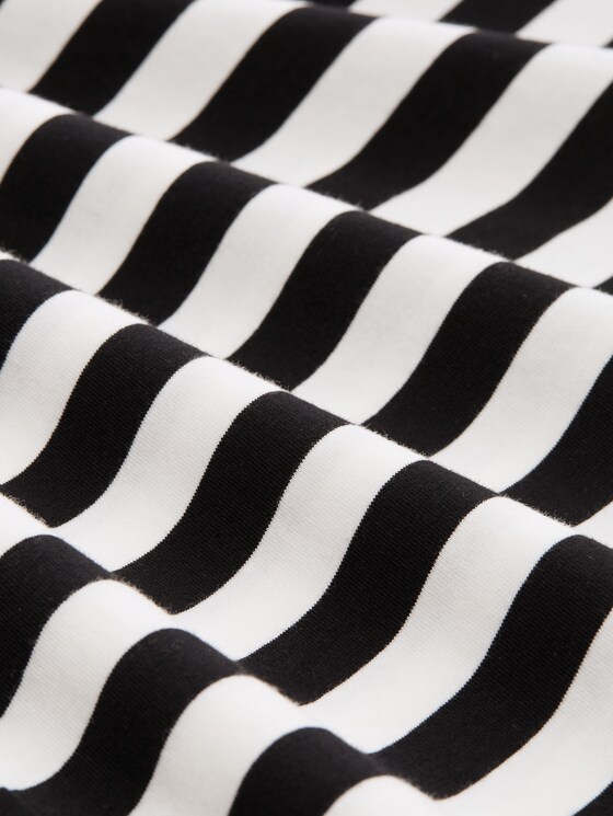 T-shirt with embroidery - black white stripe