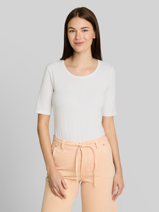 Basic t-shirt with a round neckline - Whisper White