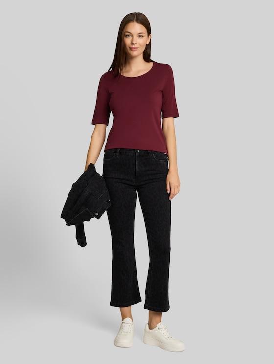 Basic t-shirt with a round neckline - Preppy Plum