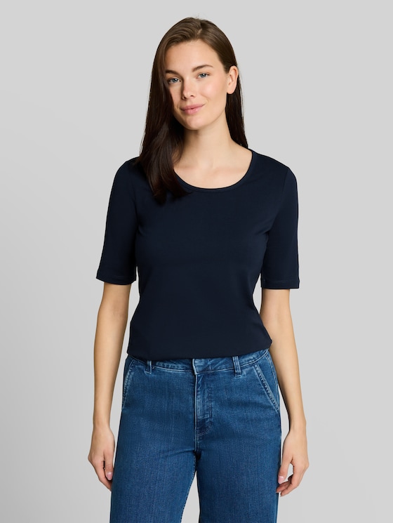 Basic t-shirt with a round neckline - sky captain blue