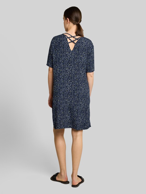 Loose-fit dress with cut-out detail - navy small leaves design