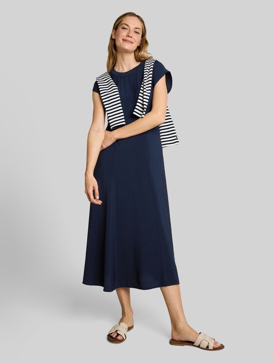 Midi dress with side pockets - sky captain blue