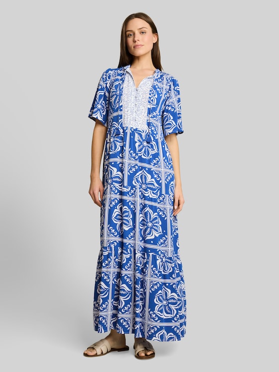 Loose-fit maxi dress with pattern - blue flower tile design