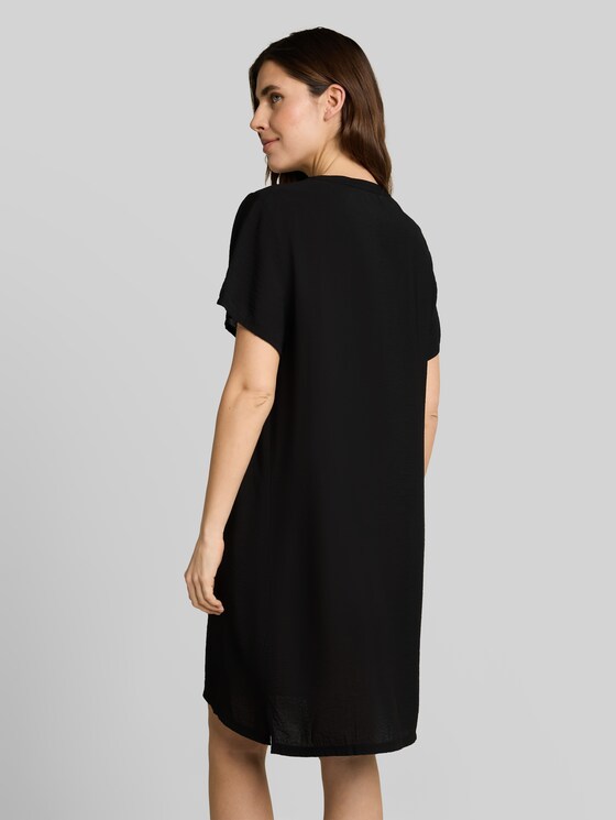 V-neck dress - deep black