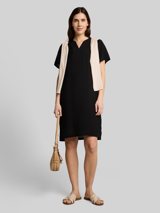 V-neck dress - deep black