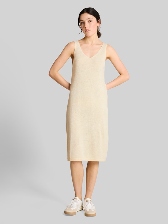Loose-fit knitted dress with a V-neck - Dove White