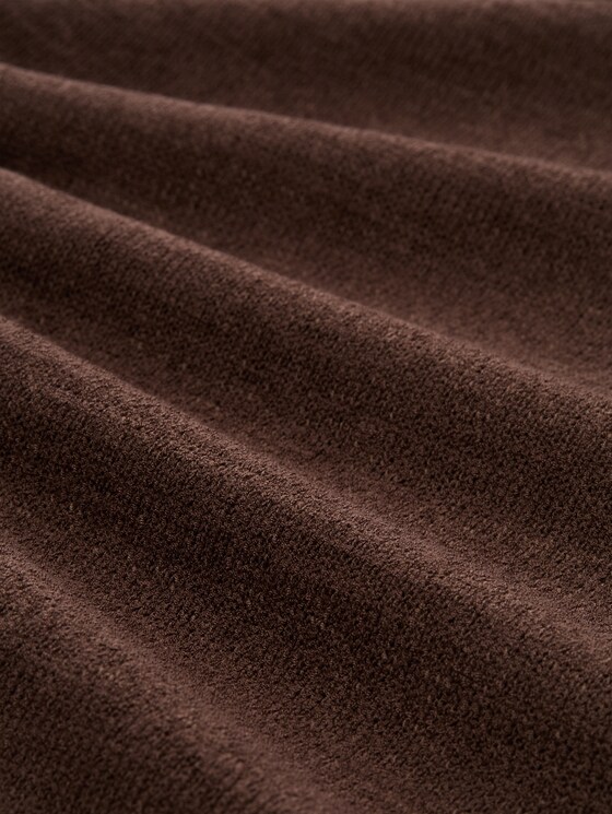 Loose-fit knitted dress with a V-neck - cool dark brown