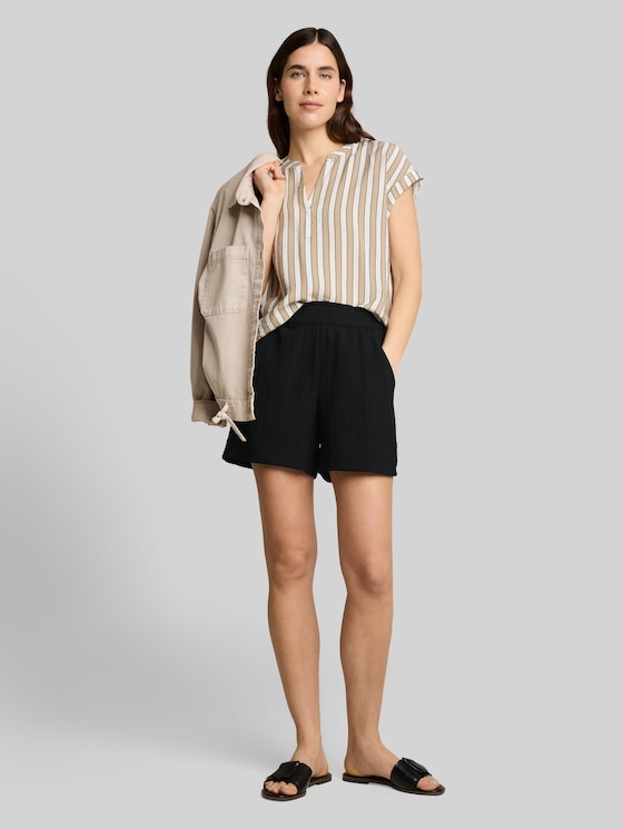 Crinkle relaxed-fit shorts - deep black