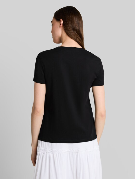 T-shirt with embroidery - deep black