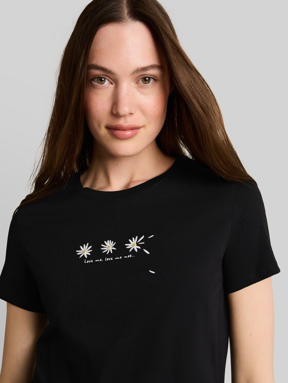 T-shirt with embroidery - deep black