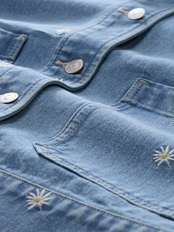 Denim jacket with embroidery - blue white daisy embroidery