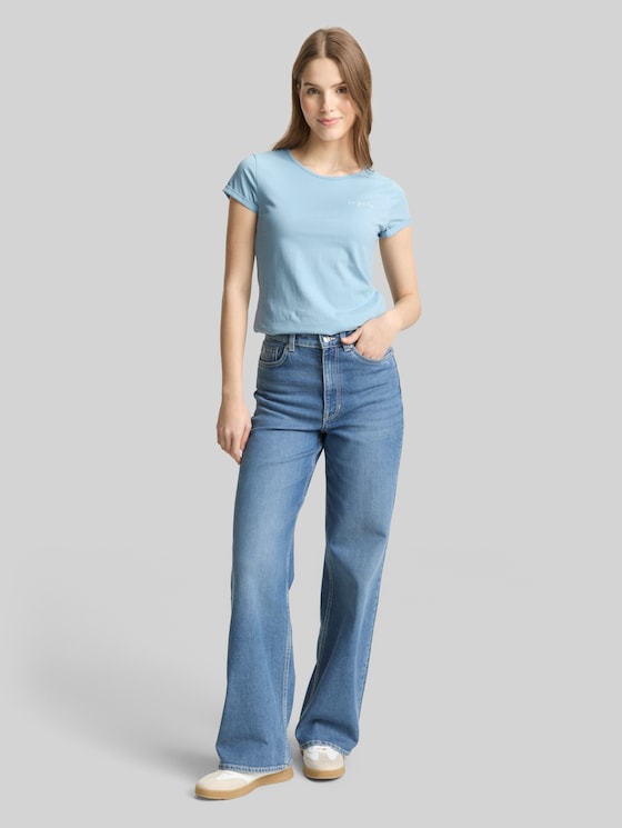 Slim fit T-shirt with embroidery - calm cloud blue