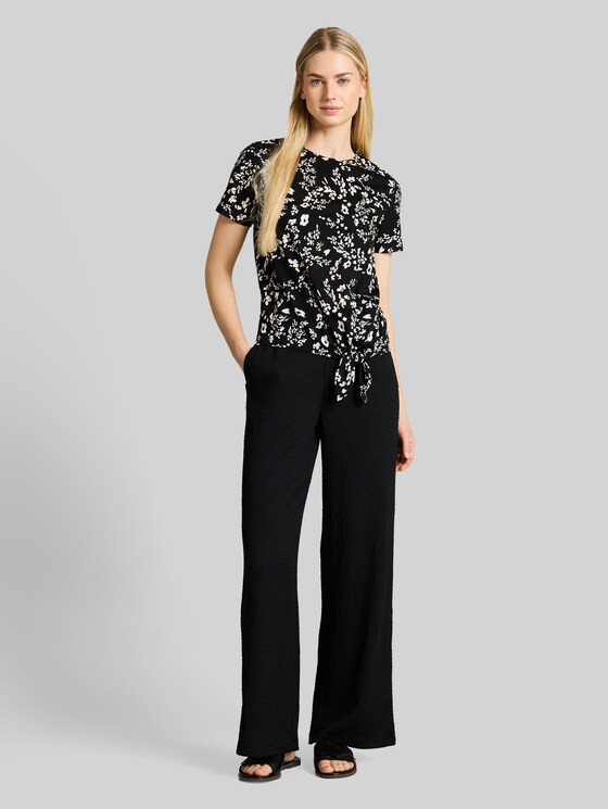 T-shirt with knot detail - black white flower print