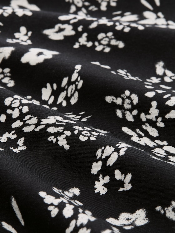 T-shirt with knot detail - black white flower print