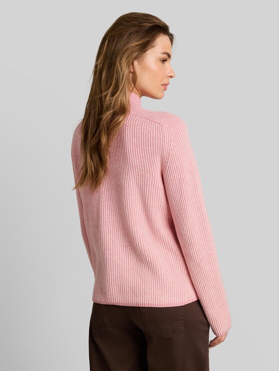 Loose-fit knitted jumper with wool blend - light pink structure
