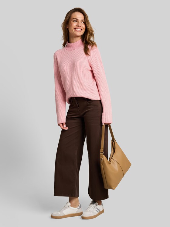 Loose-fit knitted jumper with wool blend - light pink structure