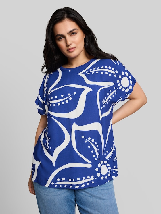 Plus Size - T-shirt in a mix of materials - shiny royal blue