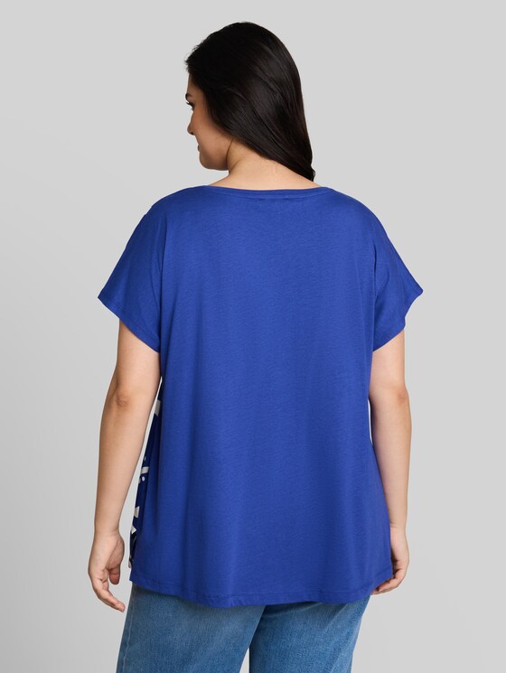 Plus Size - T-shirt in a mix of materials - shiny royal blue