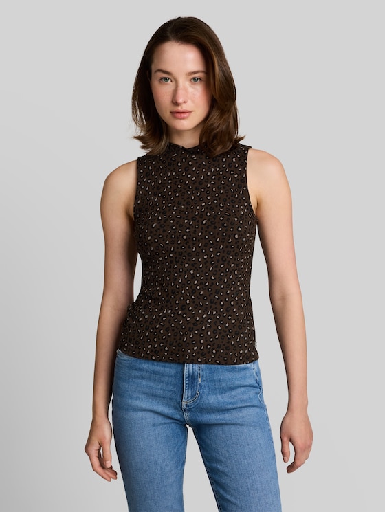 Slim-fit top with stand-up collar - brown black leo print