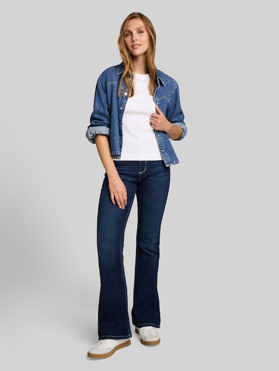 Slim-fit long-sleeved top with ribbed texture - White