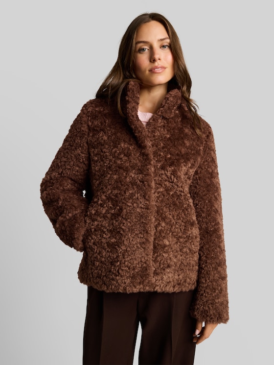 Faux fur jacket with stand-up collar - camel