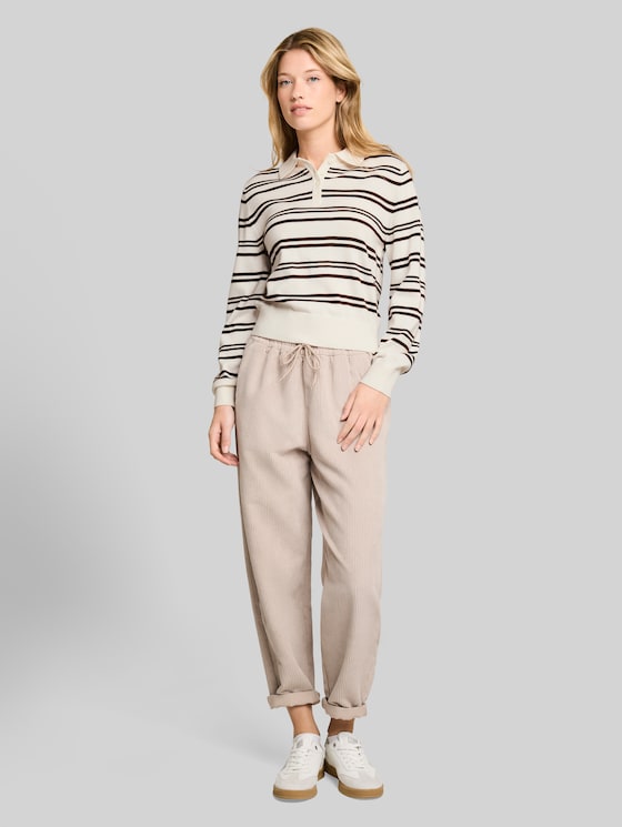 Knitted jumper with polo collar - offwhite brown stripe