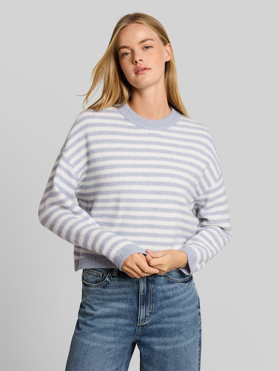 Cosy knitted jumper with a striped pattern - mid blue white stripe