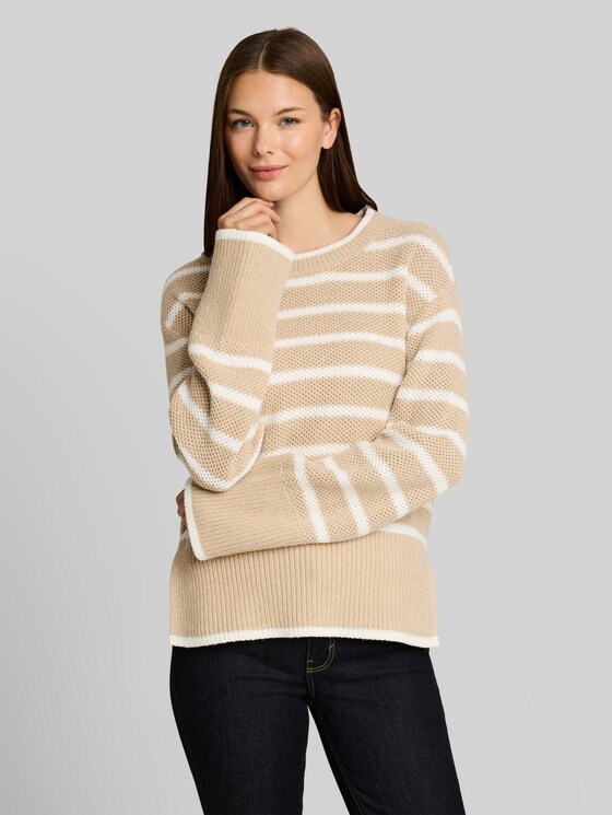 Oversized knitted jumper with a striped pattern - beige melange white stripe