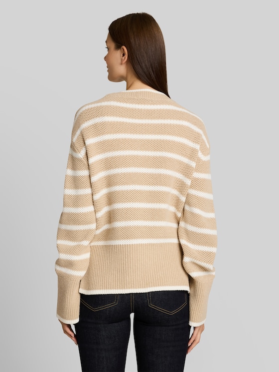 Oversized knitted jumper with a striped pattern - beige melange white stripe
