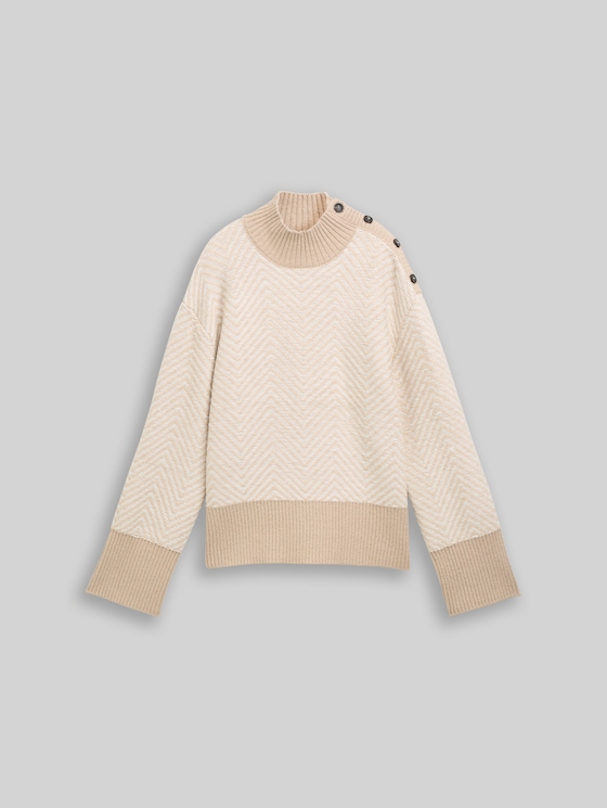 Loose-fit cosy knitted jumper with buttons - beige melange white zig zag