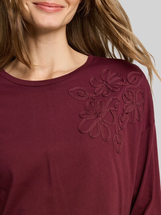 Loose-fit T-shirt with floral appliqué - Preppy Plum