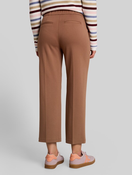 Cropped straight-leg trousers with a belt - camel