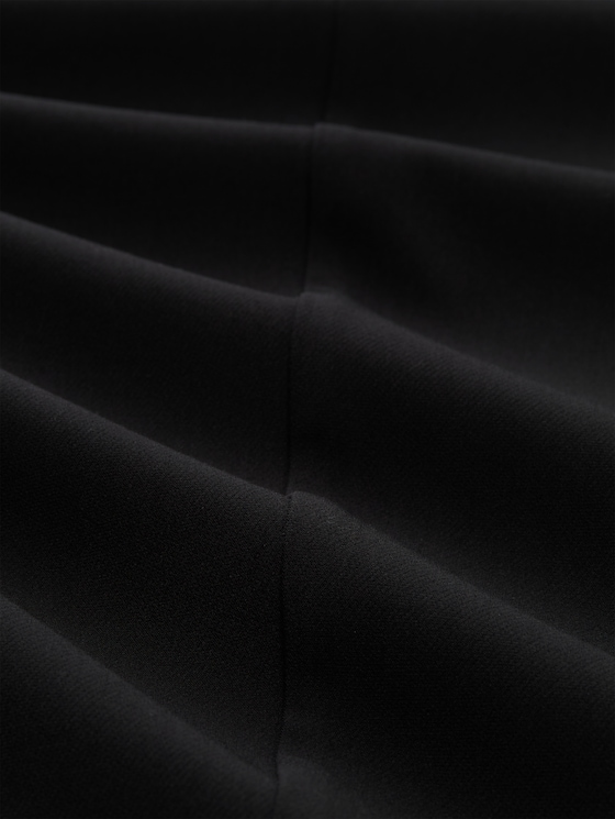 Straight Trousers with a crease - deep black