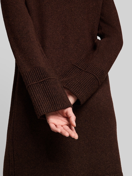Cosy knitted dress with stand-up collar - java dark brown melange