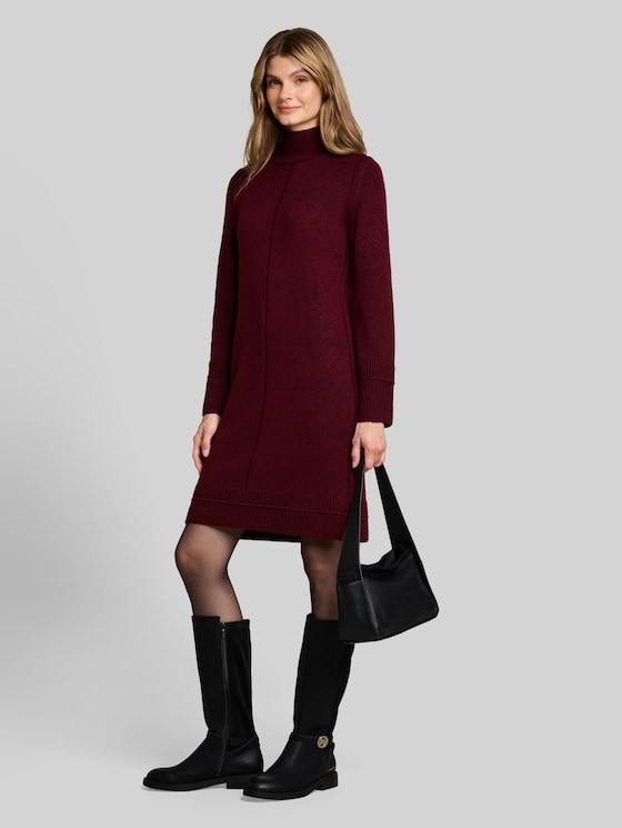 Cosy knitted dress with stand-up collar - preppy plum melange