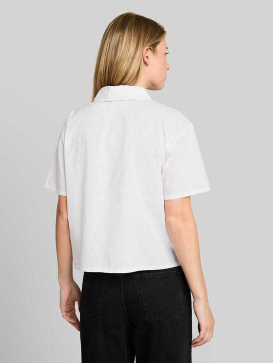 Boxy-fit shirt blouse with embroidery - white tonal daisy embroidery
