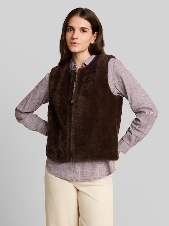 Faux fur waistcoat with pockets - java dark brown